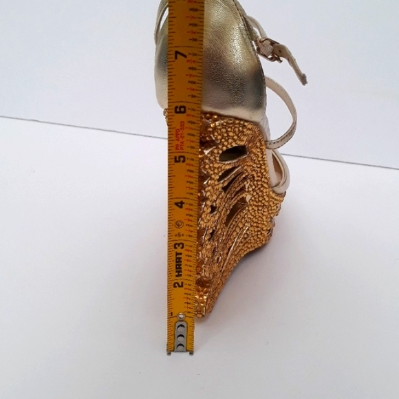 Matalic Gold wedges - Picture 11 of 16